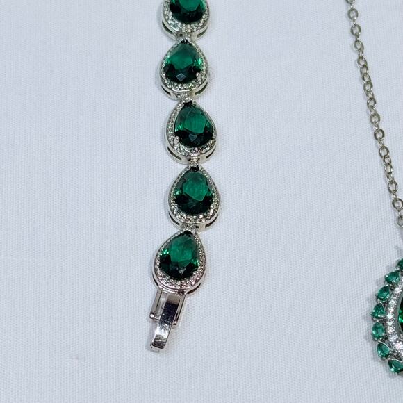 Emerald Teardrop Pear Shape Necklace Pendant, Earrings, Bracelet Set, Plated - Picture 3 of 10